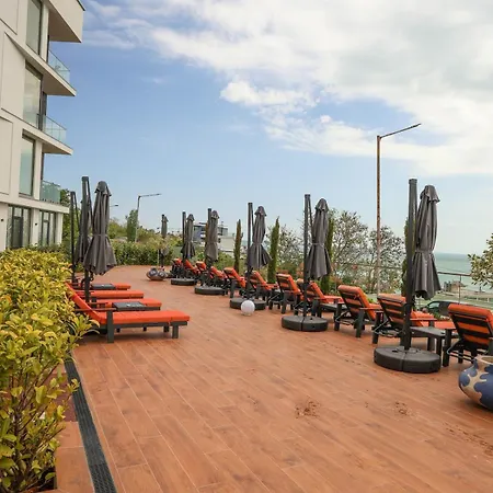 Seaview & Pool Varna