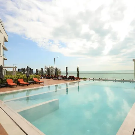 Seaview & Pool Appartement *