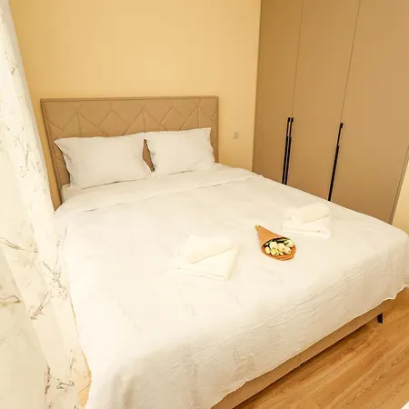 Seaview & Pool Appartement Varna