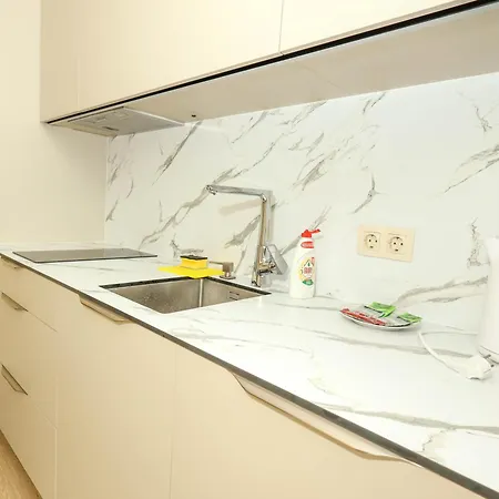 Seaview & Pool Apartment Varna